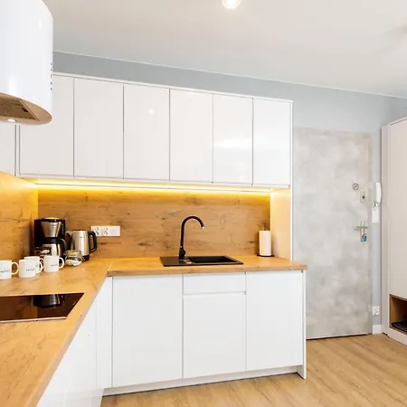 Forest Bay Z Basenem Krytym Calorocznym-pobierowo Baltic Apartments- Sannel For Rent